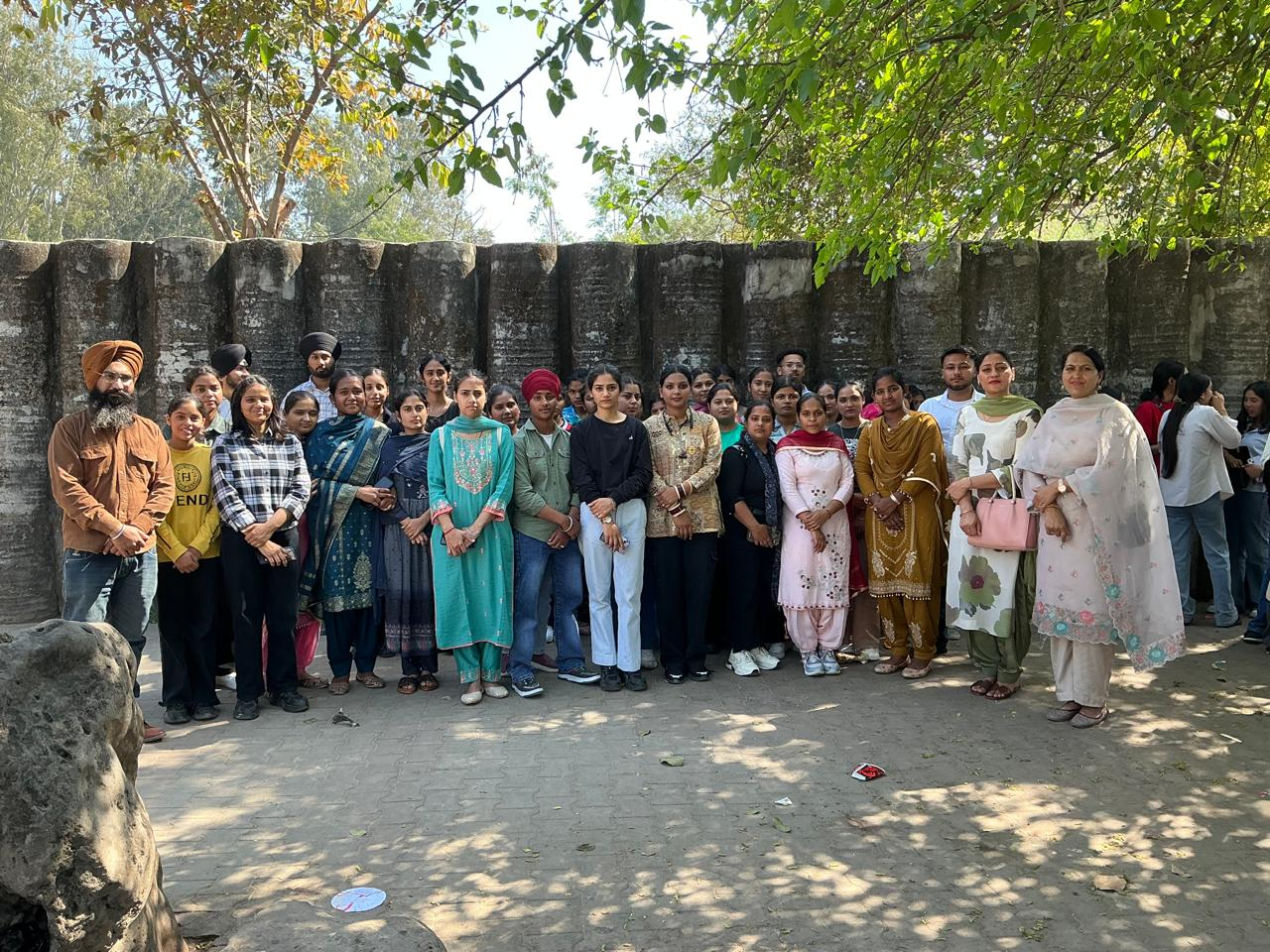 ਇੱਕ ਦਿਨਾਂ ਸ਼ਿਕਸ਼ਣਾਤਮਕ ਦੌਰਾ